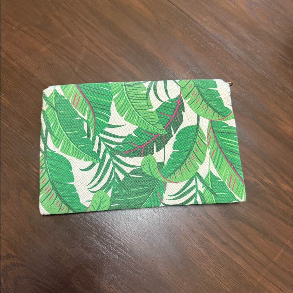 Stella & Dot Green Leaf Print Clutch